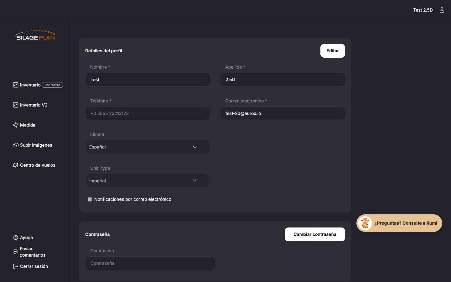 Página de Configuración mostrando la sección de Detalles del perfil con las opciones de idioma y tipo de unidad